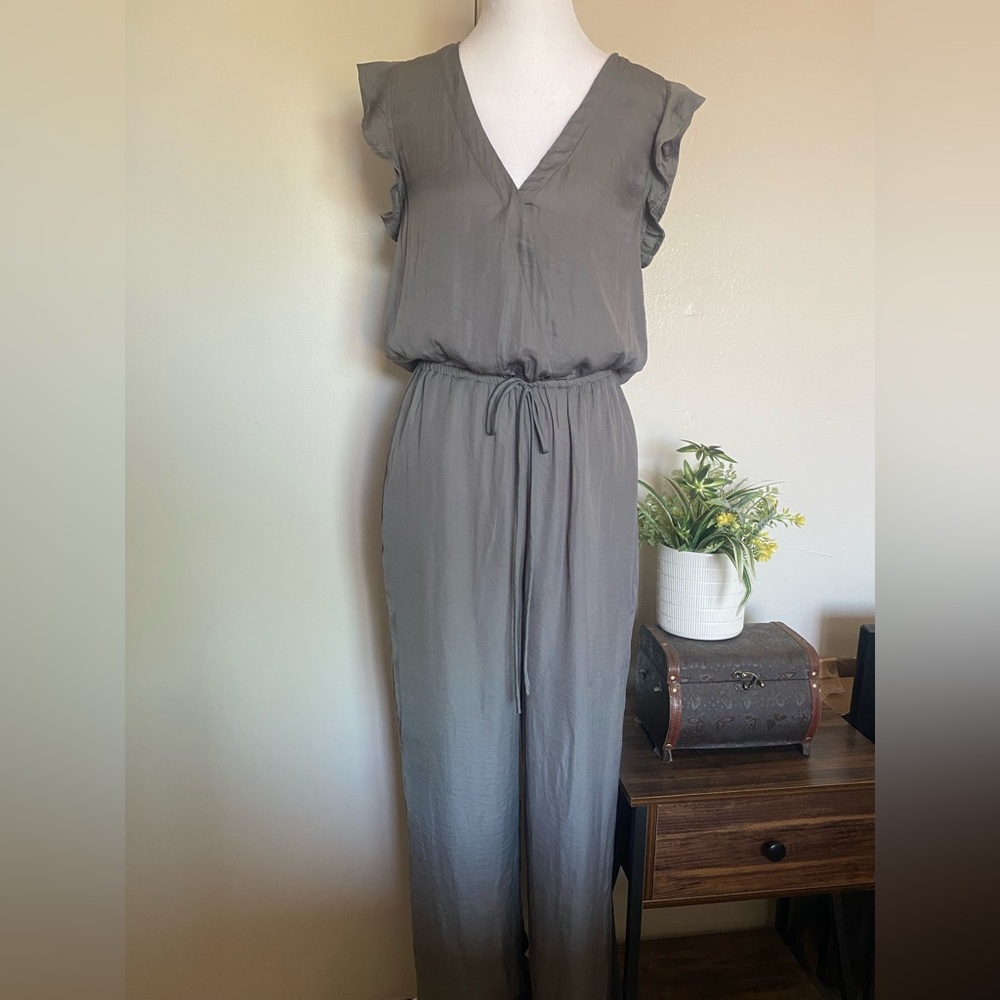 Mustard Seed Light Gray Ruffle Jumpsuit‎ - Picture 3 of 16